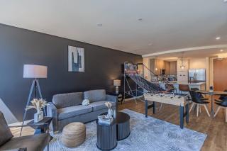 Trendy 1BR View Pool Gym WD DT - Phoenix - 0