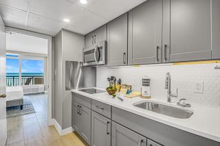 Andalusian Breeze by Casanita - Oceanfront Suite - Myrtle Beach - 9