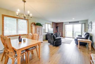Bartlett Condo with Mountain View and Outdoor Pool! - Bartlett - 4