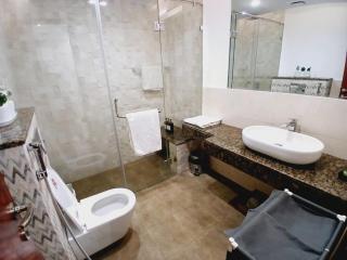 Experience The Art of Luxury living in Gold Crest Mall DHA Lahore - Lahore - 6