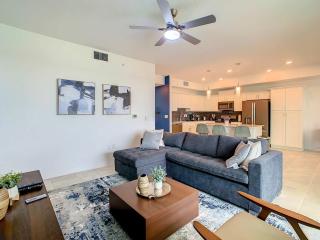 Lovely 2BR Lakeview Condo with 2 clubhouses - Kissimmee - 3