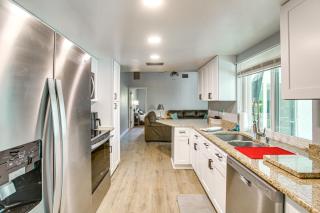 Swim, Hike and Golf Family Gem in Cape Coral! - Cape Coral - 1