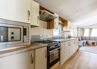 Riverside Holiday Village - - 2