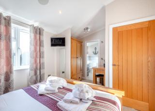 Nunland Hillside Lodges - - 3