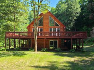 A Birds Eye View Cabin Rentals - Logan - 3