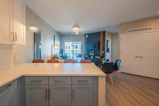 Charming 1BR in Uptown Biltmore Gym Pool Parking - Phoenix - 2