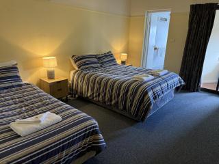 Bendemeer Hotel - - 3