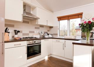Herons Brook Retreat Lodges - Narberth - 5