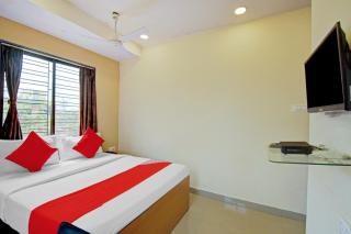 Hotel O Majestic Inn - 1