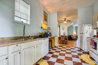 4 King Beds - Sleeps 14 - Projectors - Starland - Massage Chair - Games - Savannah - 1