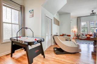 Free Early Check-In or Late Check-Out - 4 King Beds - Sleeps 14 - Projectors - Starland - Massage Chair - Games - 9