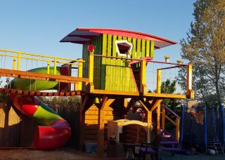 Kids' Paradise House - 9