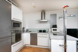 City Centre Apartmentt with balcony - 4