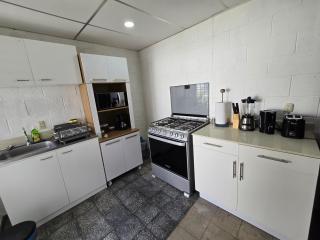 Casa Completa en Merliot con AC y Parqueo Privado - 1