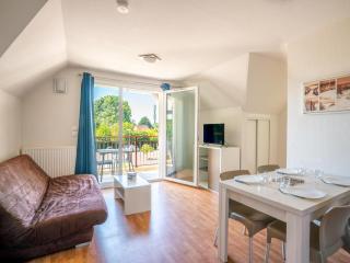 Family-Friendly Normandy Stay - Auberville - 3