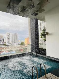 Affordable-Cozy Stay at Urban Suites Georgetown Penang-High Floor-Sea & Penang Bridge Views - George Town - 4