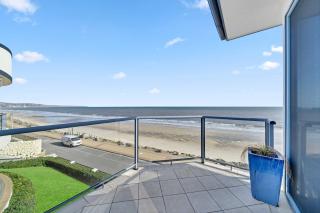 Lux Escape on Esplanade by Host Solutions - 5