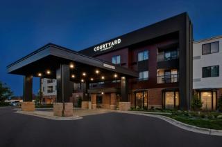 Courtyard by Marriott Traverse City - 6