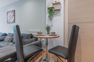 Spacious Central Leeds Flat - Sleeps 8 - View City Centre - 4