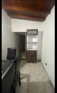 Apartamento amplio con un patio grande - Medellín - 7