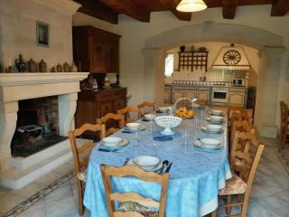 Gîte familial avec jardin, cheminée et équipements bébé – Bellevigne, Charente - FR-1-653-149 - - 2