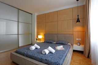 2 Bdrm lovely apt - 8