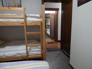Chambre rénovée idéale pour 2 adultes et 2 enfants au Grand-Bornand - FR-1-458-232 - 7