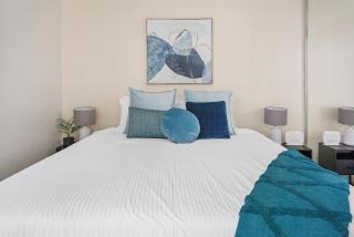 Central City Apt with King Bed, Pool, Gym and Sauna - Brisbane - 3