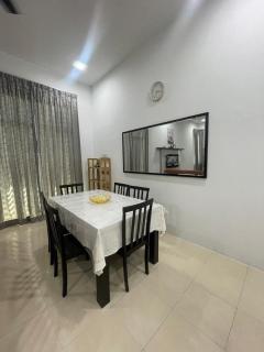 KTL Homestay - 0