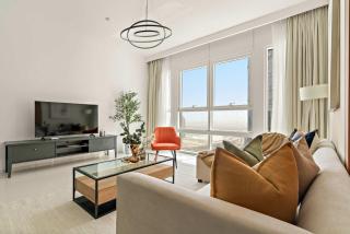 Silkhaus Refined 2BDR Living in Horizon Towers - 7