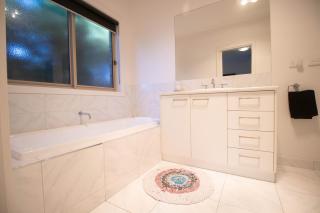 Canvas & Comfort - Wendouree - 6