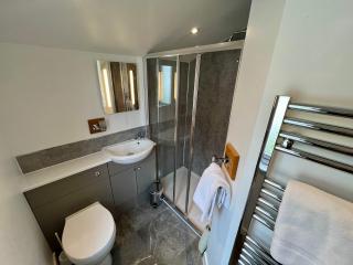 Lighthouse View 9, Golden Bay, Coastal Retreat with Balcony & Sea Views - Westward Ho - 2
