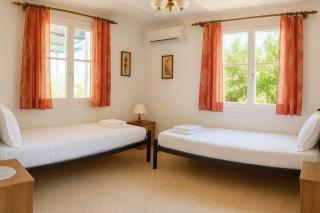 Traditional Family House - 7