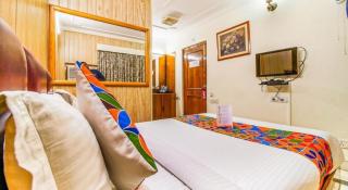 DAFFODILS INN Connaught place inner circle - 8
