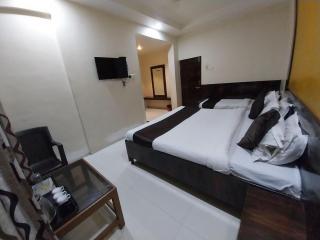 Hotel Sachidanand-Walkable distance from Temple - 6