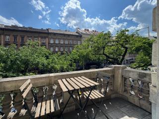 Central Harmony Apartment on St' Stephen Boulevard - 6