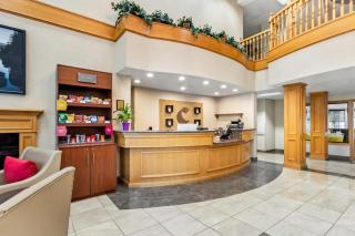 Comfort Suites Clackamas - 8