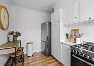 Charming 2 bed in the Heart of Camberwell - Melbourne - 4