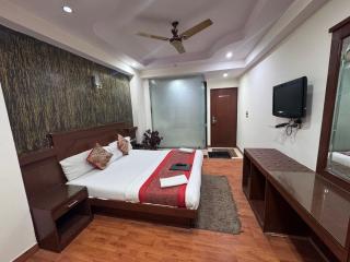 Hotel Shivdev International 2 Min Walk From Near New Delhi Railway Station - New Delhi - 2