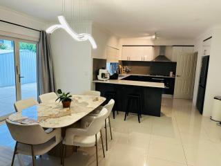 Spacious Stay near Karrinyup - Perth - 5