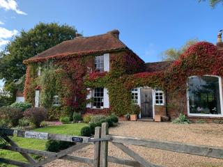 Lovely Rural Period House - 0