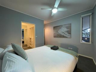 Complete Host Brooklands Apartments - 2
