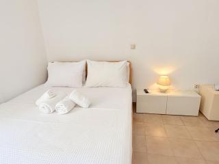 Yia Banaki 1 Min Walk To Beach old Town 7min Walk - 1