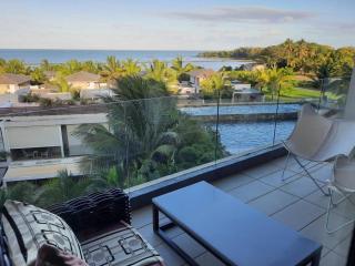 Ocean and Golf Apartment, Azuri Sea view & Sunrise - Roches Noires - 6