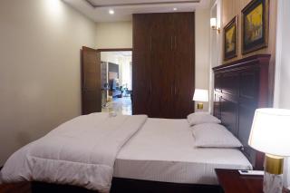 Elegant 2BR Apartment AC, Lift, Parking & Convenient Location - 5