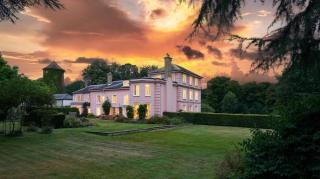 Large Manor House with Pool Hot Tub & Gardens - 0