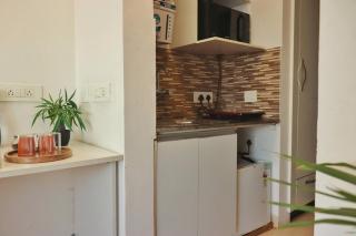 Panoramic City Views -15th Floor Studio Apartment - 6