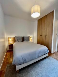 Large quiet apartment with balcony - 3