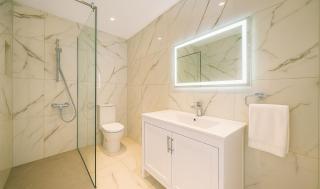 HiddenGems Residences 202 - The LXR Penthouse - Pool & Beach Steps - 8