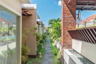 Svarna Suites Seminyak - Seminyak - 9